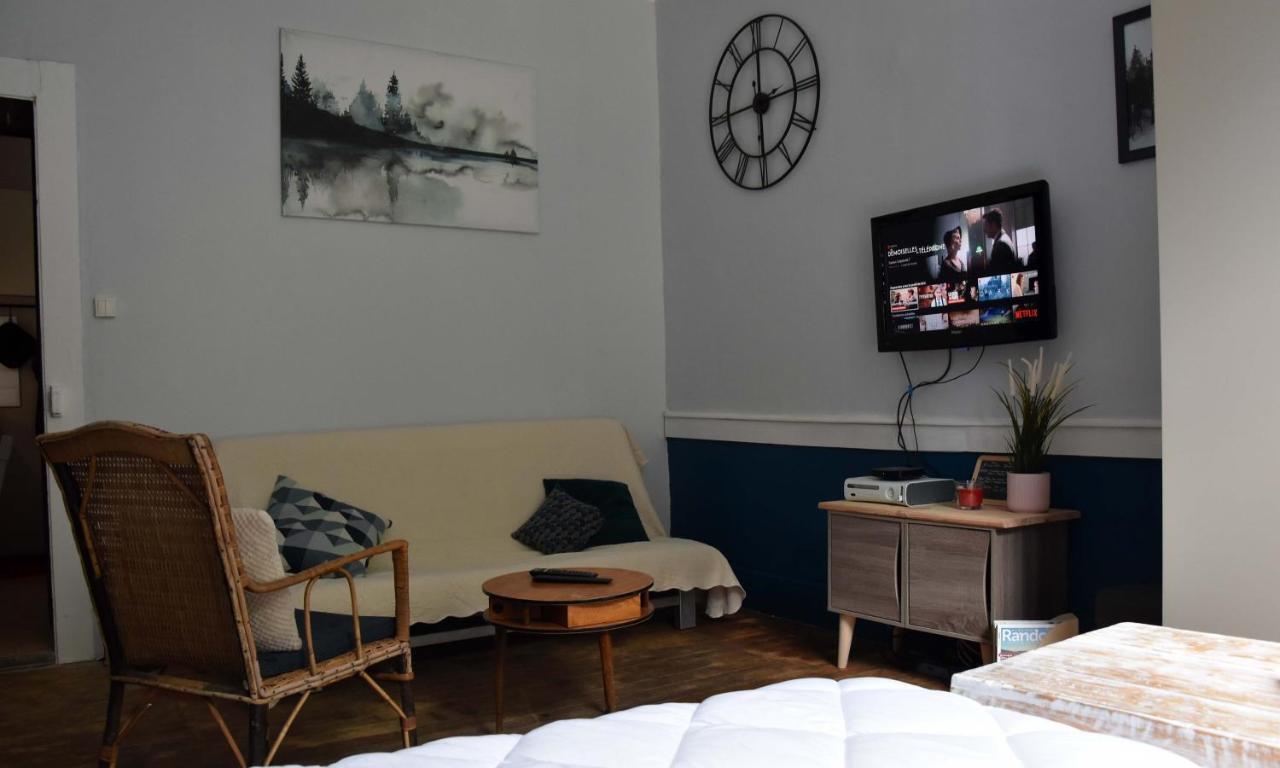 Charmant Studio Au Calme A 5 Min Du Centre Ville Сен-Клод Экстерьер фото